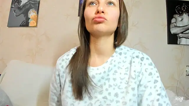 EmmaAmazingEyes online show from March 22, 2026, 10:13 pm