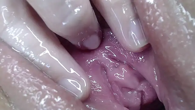 Snapshot of fisting_room chatting on January 2, 2025, 12:45 am fisting room online show from January 2, 2025, 12:45 am