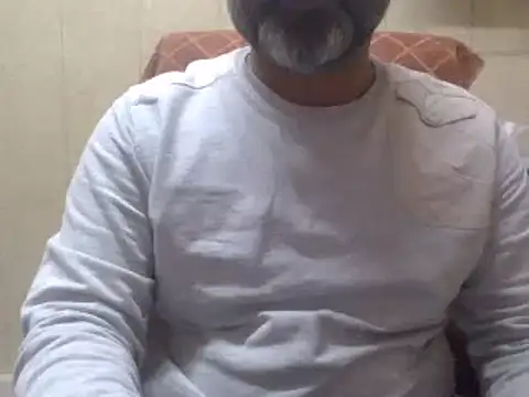hairymaster95 online show from December 15, 2024, 7:24 am