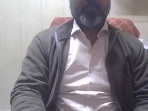 hairymaster95 online show from December 17, 2024, 11:17 am