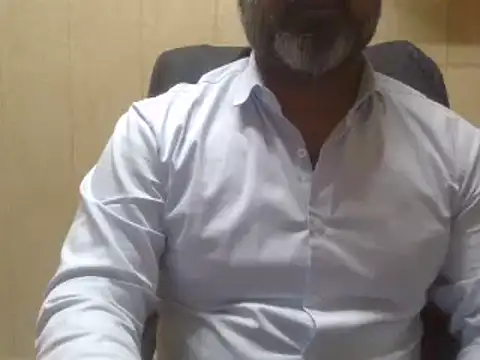 hairymaster95 online show from December 18, 2024, 4:20 am