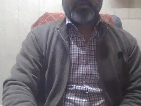 hairymaster95 online show from December 24, 2024, 4:11 am