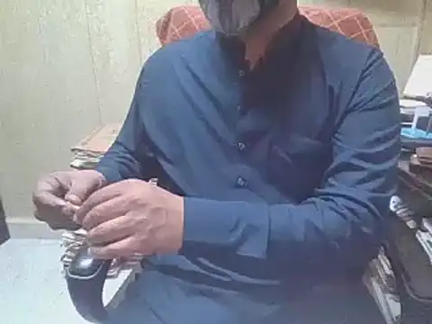 hairymaster95 online show from October 6, 2025, 3:26 am