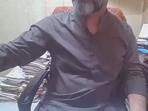 hairymaster95 online show from October 10, 2025, 3:27 am