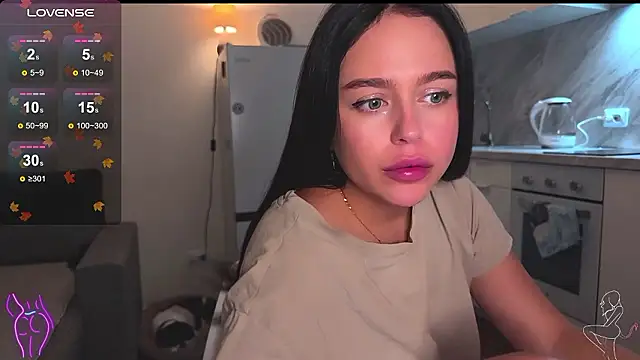 Snapshot of Megan_Nilson chatting on December 5, 2024, 4:31 am Megan Nilson online show from December 5, 2024, 4:31 am