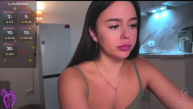 Snapshot of Megan_Nilson chatting on December 18, 2024, 2:21 am Megan Nilson online show from December 18, 2024, 2:21 am