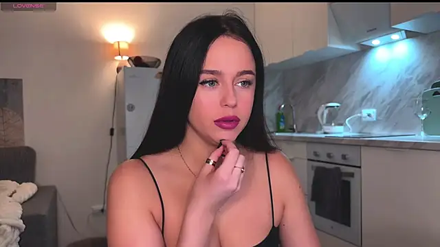 Snapshot of Megan_Nilson chatting on January 5, 2025, 6:35 pm Megan Nilson online show from January 5, 2025, 6:35 pm