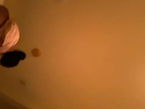 Snapshot of Cum2Charm chatting on February 18, 2025, 5:21 pm Cum2Charm online show from February 18, 2025, 5:21 pm