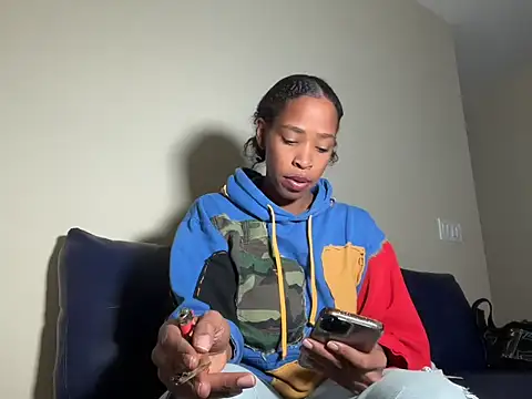 Snapshot of Cum2Charm chatting on October 10, 2025, 4:06 pm Cum2Charm online show from October 10, 2025, 4:06 pm