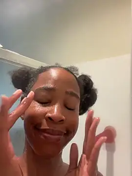 Cum2Charm online show from April 30, 2026, 1:39 pm
