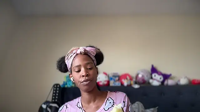 Cum2Charm online show from May 3, 2026, 7:31 pm