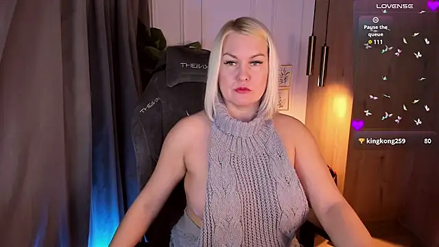 YolandaKiss online show from January 18, 2025, 8:20 am