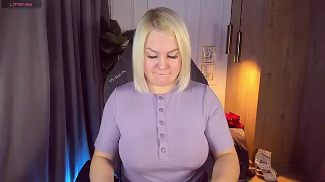 YolandaKiss online show from January 26, 2025, 8:13 pm