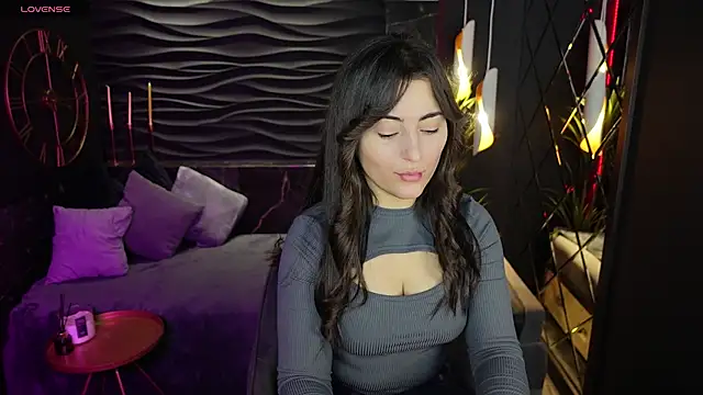 KylieMellow online show from December 28, 2024, 5:44 am