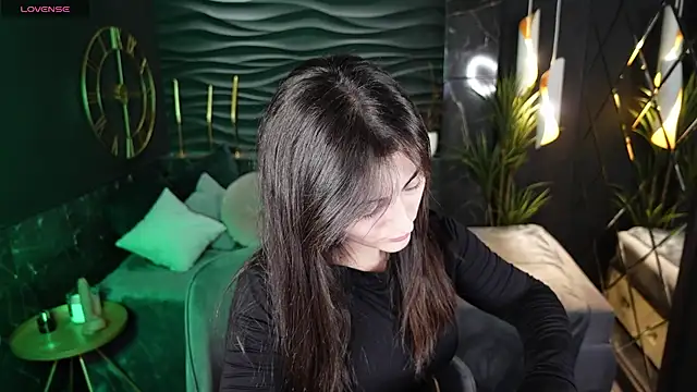 KylieMellow online show from January 3, 2025, 11:46 am