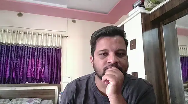 Snapshot of dhruv_love chatting on February 6, 2025, 4:21 am dhruv love online show from February 6, 2025, 4:21 am