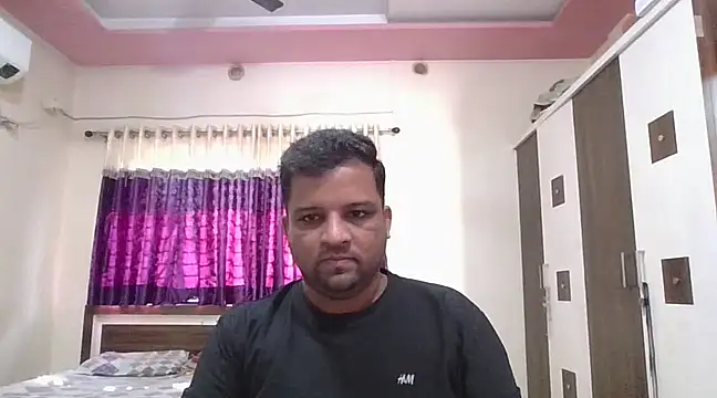 Snapshot of dhruv_love chatting on February 14, 2025, 3:54 am dhruv love online show from February 14, 2025, 3:54 am