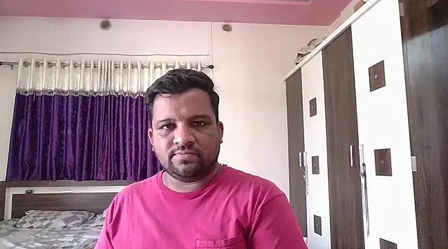 Snapshot of dhruv_love chatting on February 22, 2025, 8:18 am dhruv love online show from February 22, 2025, 8:18 am