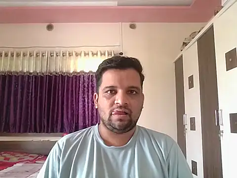 Snapshot of dhruv_love chatting on September 9, 2025, 7:41 am dhruv love online show from September 9, 2025, 7:41 am