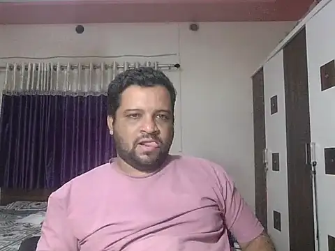 Snapshot of dhruv_love chatting on April 6, 2026, 1:01 pm dhruv love online show from April 6, 2026, 1:01 pm