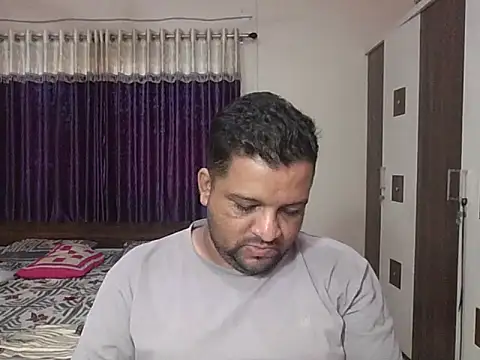 Snapshot of dhruv_love chatting on April 15, 2026, 12:12 pm dhruv love online show from April 15, 2026, 12:12 pm