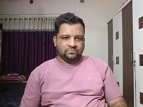 Snapshot of dhruv_love chatting on April 18, 2026, 12:31 pm dhruv love online show from April 18, 2026, 12:31 pm
