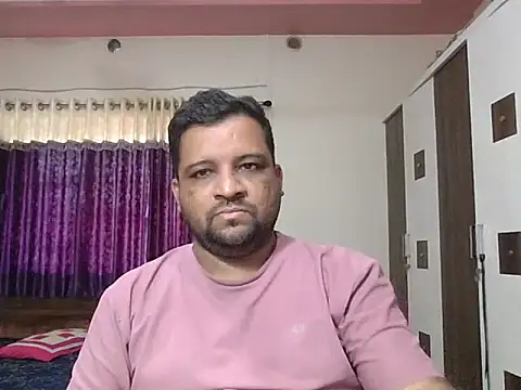 Snapshot of dhruv_love chatting on April 21, 2026, 4:52 am dhruv love online show from April 21, 2026, 4:52 am