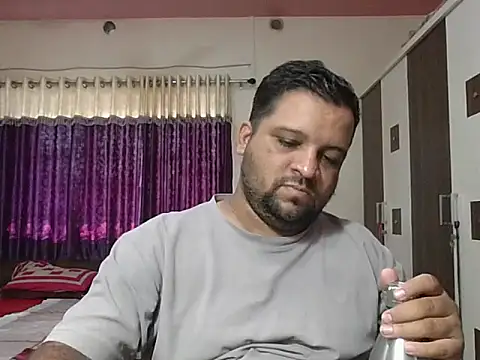 Snapshot of dhruv_love chatting on April 22, 2026, 4:26 am dhruv love online show from April 22, 2026, 4:26 am