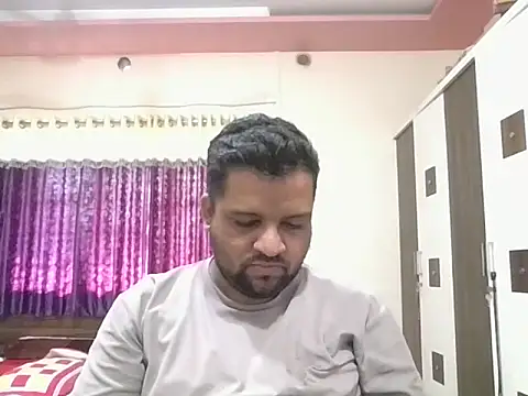 Snapshot of dhruv_love chatting on April 24, 2026, 4:15 am dhruv love online show from April 24, 2026, 4:15 am