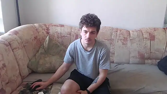 Snapshot of Remy_Miles chatting on February 7, 2025, 7:50 am Remy Miles online show from February 7, 2025, 7:50 am