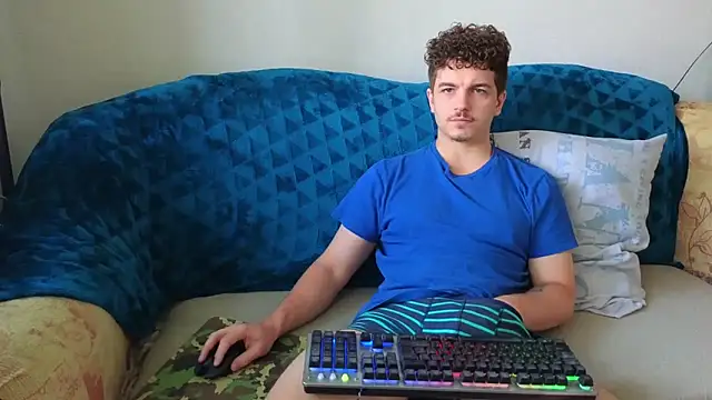 Snapshot of Remy_Miles chatting on September 27, 2025, 7:02 am Remy Miles online show from September 27, 2025, 7:02 am