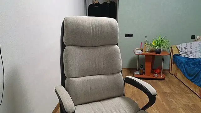 Remy Miles online show from November 13, 2025, 3:33 pm