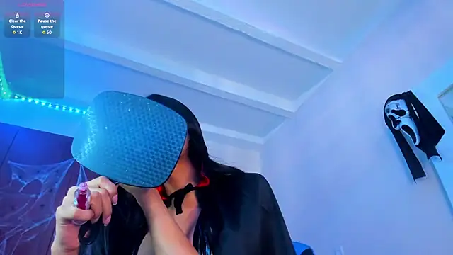 divinesalome online show from October 11, 2025, 7:45 pm