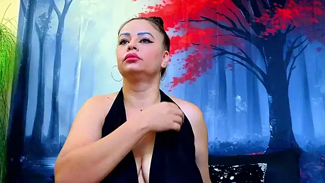 Snapshot of ElizabethEven chatting on October 15, 2025, 8:31 pm ElizabethEven online show from October 15, 2025, 8:31 pm