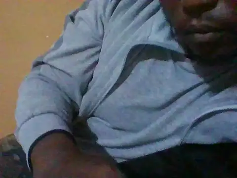 honeyswit online show from September 20, 2025, 7:04 pm