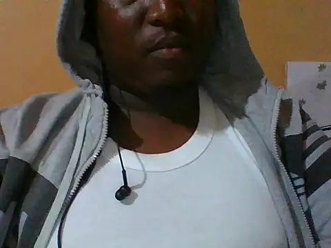 honeyswit online show from October 2, 2025, 2:24 pm