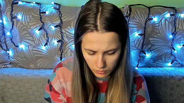 MaggieCake online show from February 2, 2026, 3:05 am