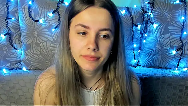 MaggieCake online show from May 8, 2026, 2:28 am