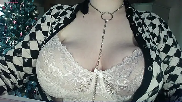 Snapshot of Mrs_Dream chatting on July 11, 2026, 4:04 am Mrs Dream online show from July 11, 2026, 4:04 am
