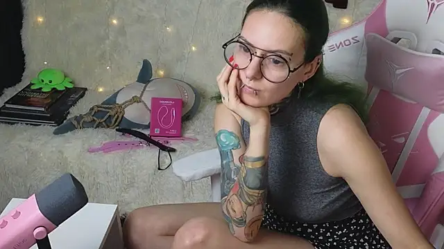 Ginger Stay online show from January 11, 2026, 10:53 am