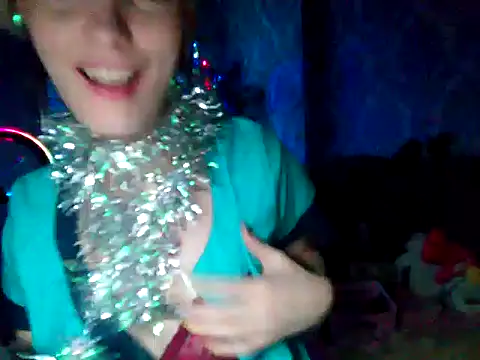 WildMissNiks online show from December 27, 2024, 1:28 pm