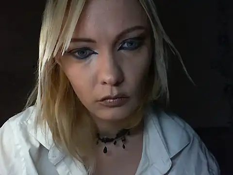 WildMissNiks online show from July 29, 2026, 6:44 am
