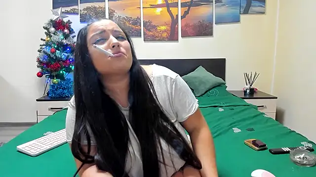 Snapshot of adelline chatting on December 30, 2024, 12:54 am adelline online show from December 30, 2024, 12:54 am