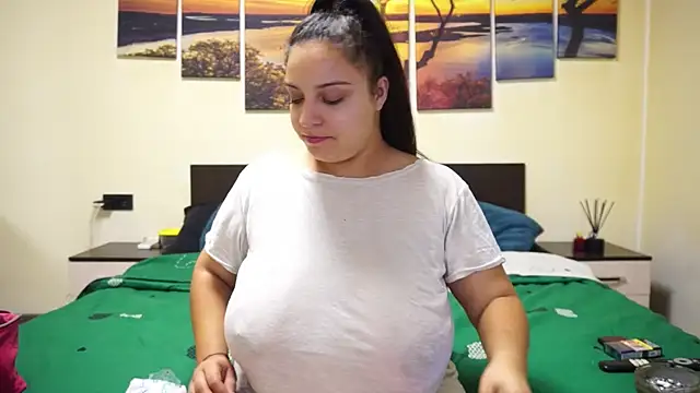 Snapshot of adelline chatting on September 21, 2025, 8:43 pm adelline online show from September 21, 2025, 8:43 pm