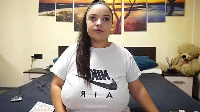 Snapshot of adelline chatting on October 22, 2025, 8:52 pm adelline online show from October 22, 2025, 8:52 pm