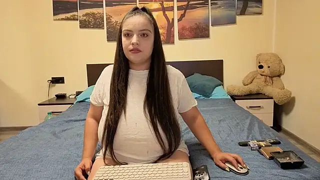 adelline online show from June 20, 2026, 8:44 pm
