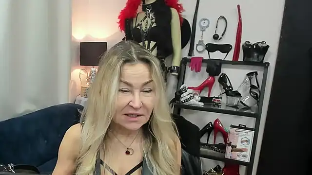 crystaLUX online show from March 9, 2026, 5:11 am