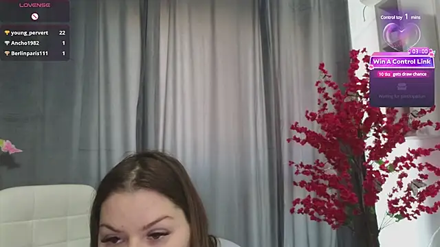 Snapshot of Raven_Luna chatting on February 20, 2025, 10:16 am Raven Luna online show from February 20, 2025, 10:16 am