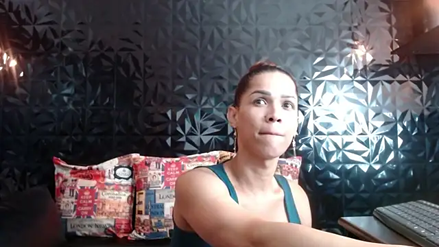 PINK  LOLA1 online show from December 5, 2024, 10:34 pm