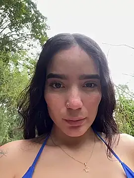LaurenTurner  online show from March 7, 2025, 7:16 pm